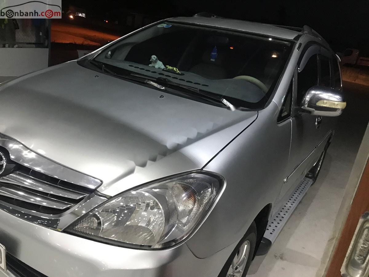 Toyota Innova MT 2008 - Cần bán gấp Toyota Innova MT sản xuất 2008, màu bạc