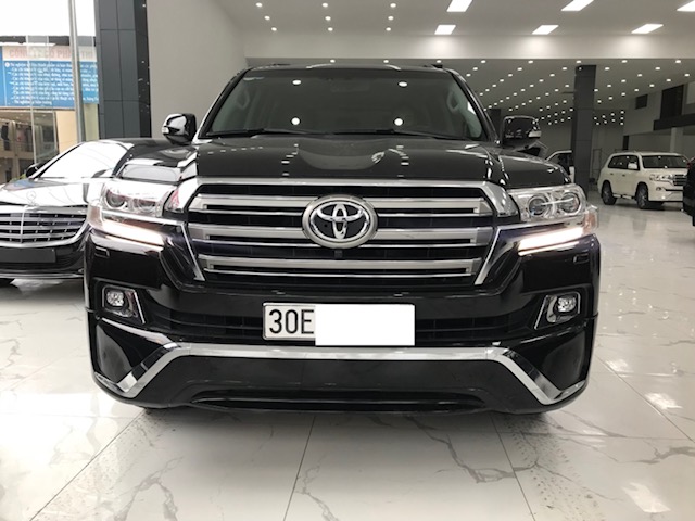 Toyota Land Cruiser VX 2017 - Bán Toyota Land Cruiser VX model 2017 đăng ký 2017 tên công ty có hóa đơn, xe đẹp xuất sắc