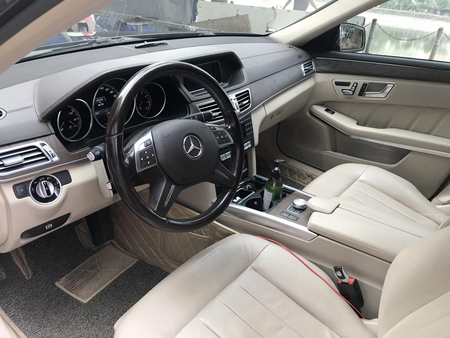 Mercedes-Benz E200 2015 - Bán xe Mercedes đời 2015, màu đen