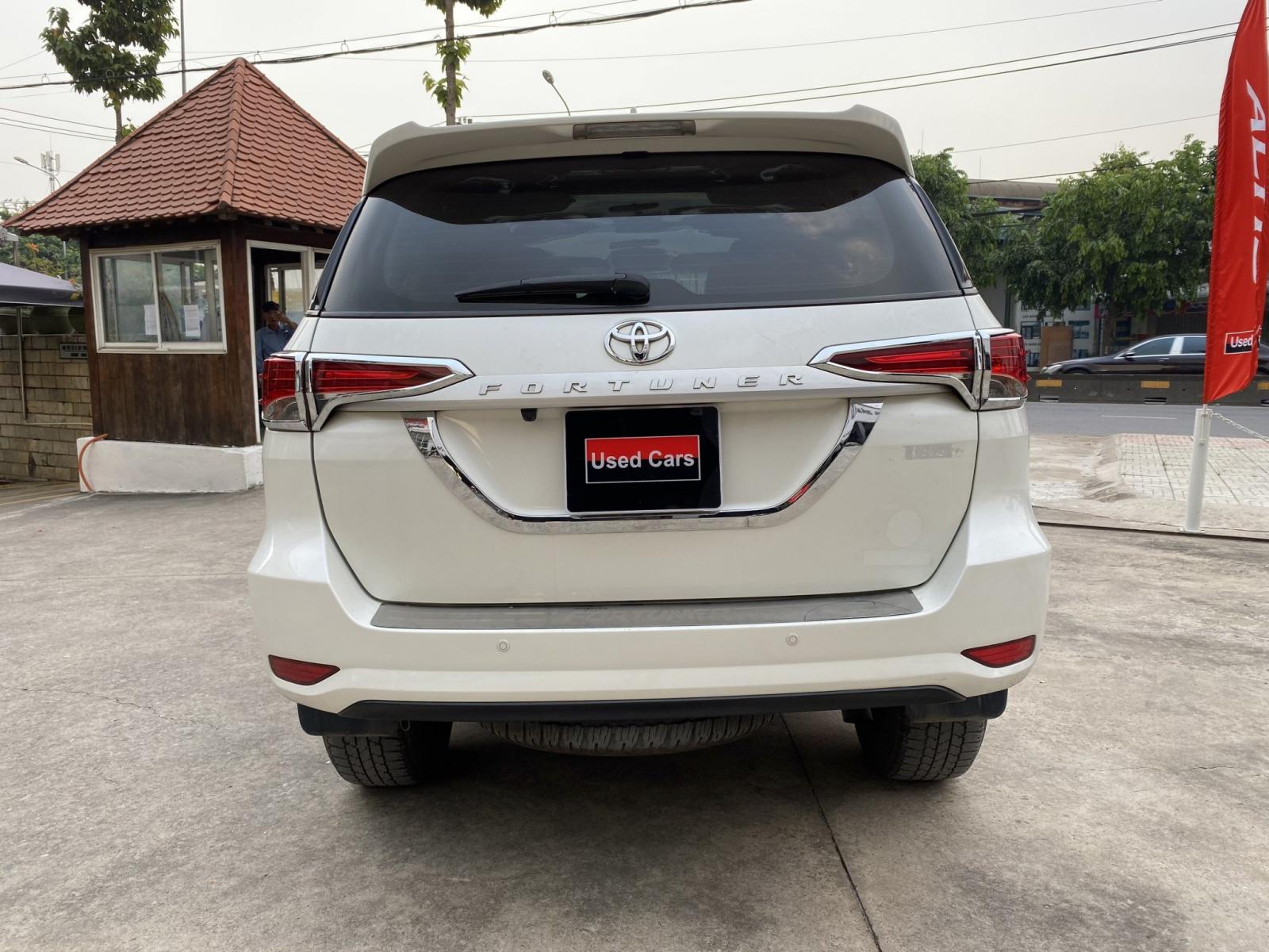 Toyota Fortuner G 2018 - Cần bán gấp Toyota Fortuner G năm 2018, màu trắng, nhập khẩu, giá chỉ 980 triệu