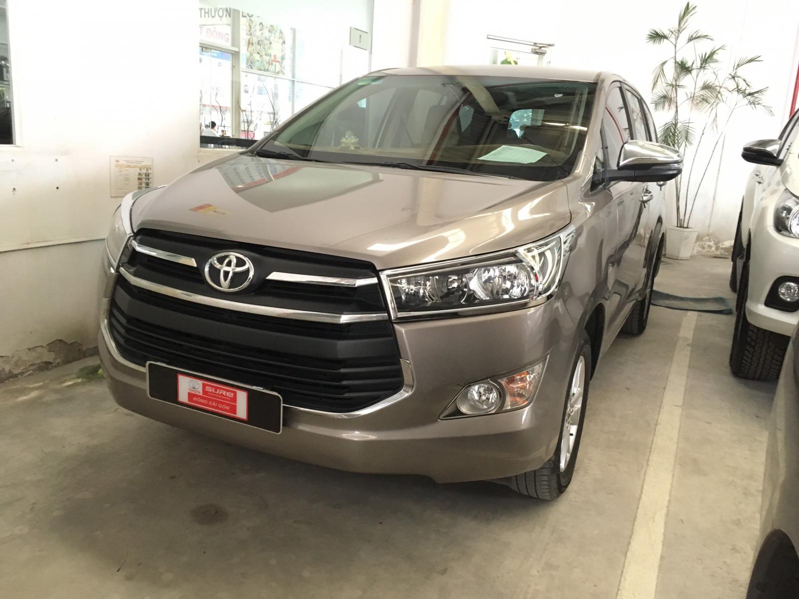 Toyota Innova 2018 - Bán Toyota Innova đời 2018, màu bạc