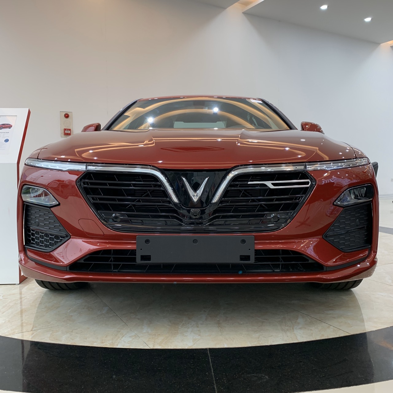 Jonway Global Noble 2019 - Bán ô tô VinFast LUX SA2.0 đời 2019, màu đỏ
