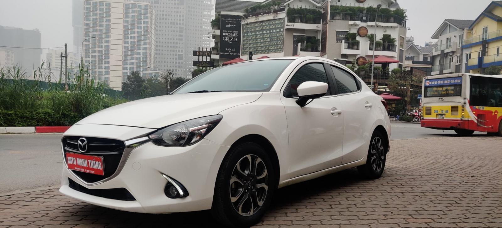 Mazda 2  1.5 AT 2018 - Cần bán xe Mazda 2 1.5 AT đời 2018, màu trắng, chính chủ