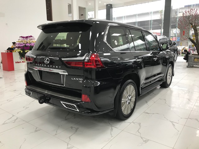 Lexus LX 570 2020 - Bán xe Lexus LX 570 Super Sport S 2020 xuất Trung Đông mới 100%