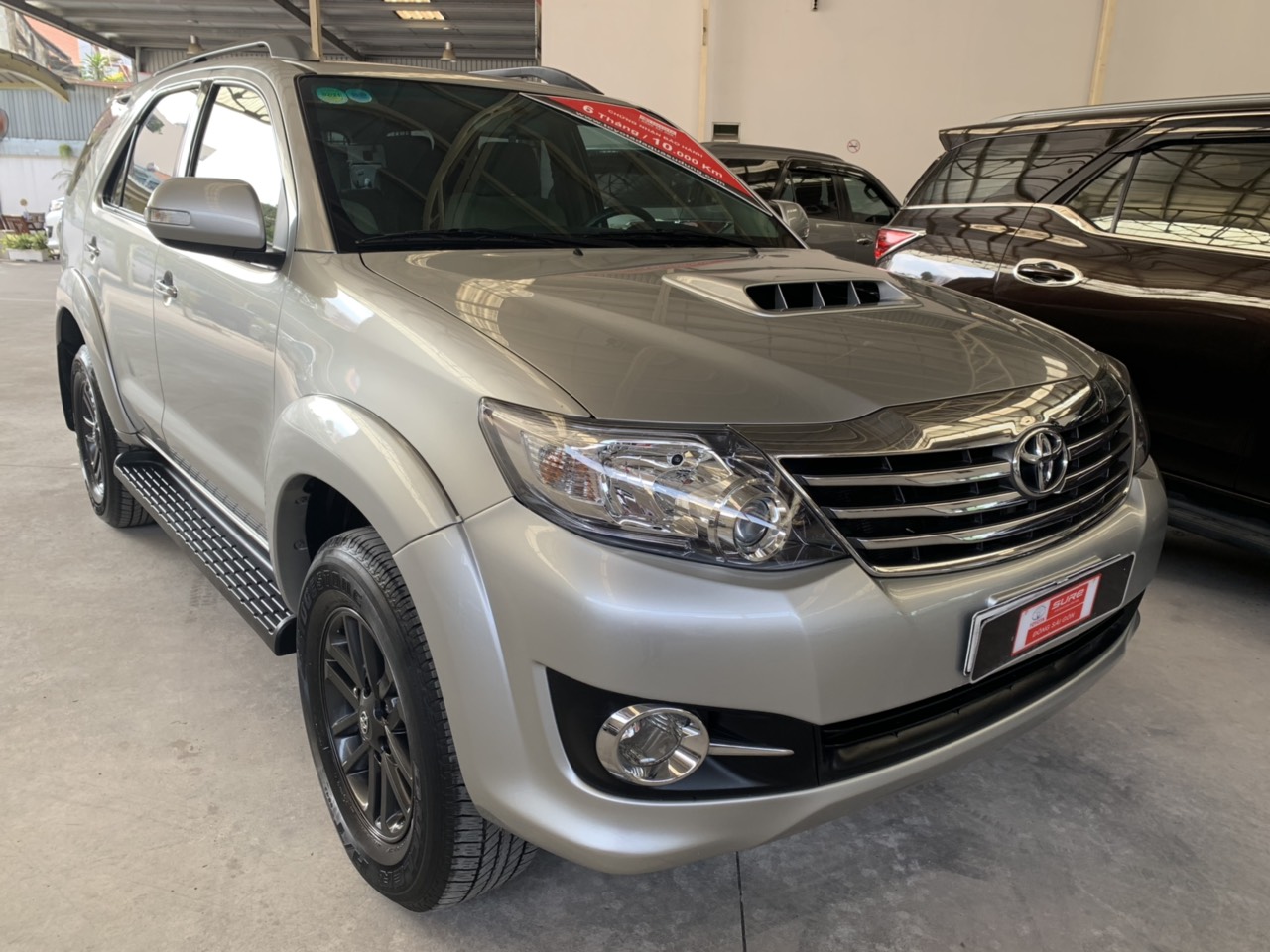 Toyota Fortuner G 2015 - Cần bán lại xe Toyota Fortuner G đời 2015, màu bạc, giá 800tr