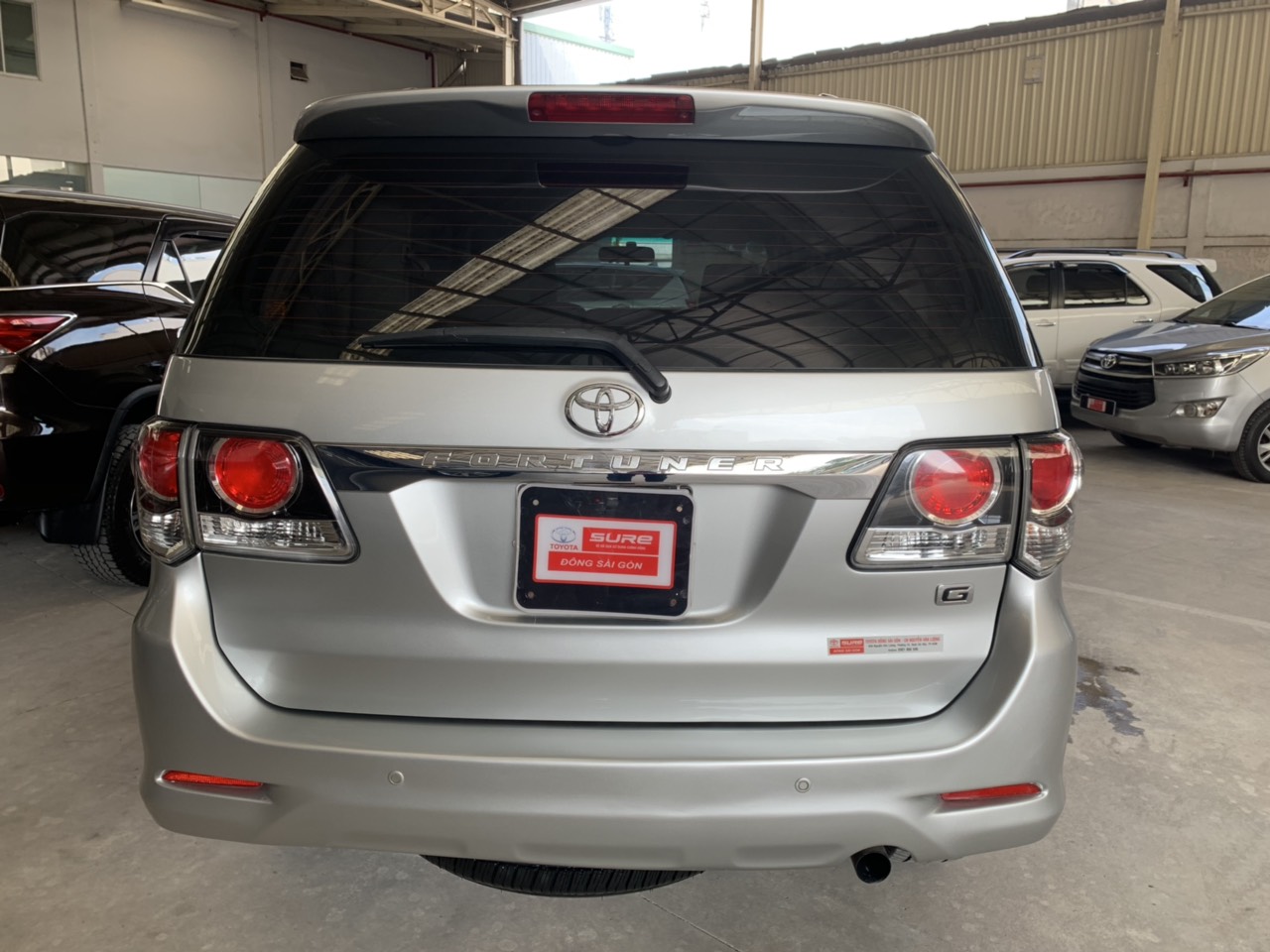 Toyota Fortuner G 2015 - Cần bán lại xe Toyota Fortuner G đời 2015, màu bạc, giá 800tr