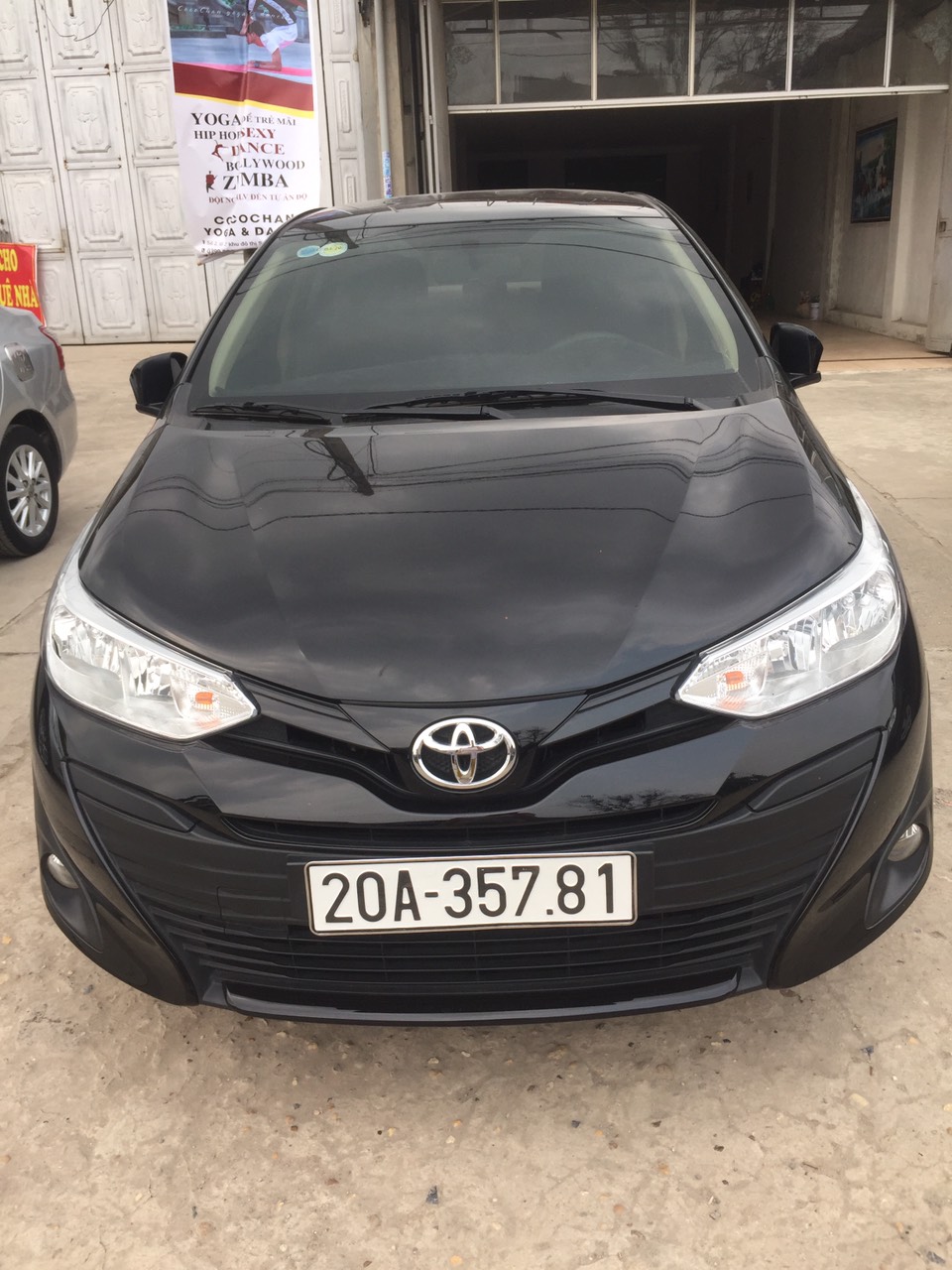 Toyota Vios E 2019 - Cần bán gấp Toyota Vios E sản xuất 2019, màu đen