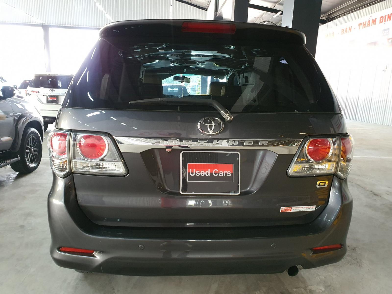 Toyota Fortuner G 2013 - Cần bán lại xe Toyota Fortuner G đời 2013, màu xám