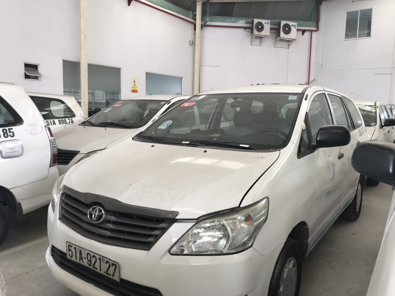 Toyota Innova 2014 - Bán lô xe Innova J taxi SX 2014, 2 dàn lạnh, 2 túi khí+ ABS và kính chỉnh điện