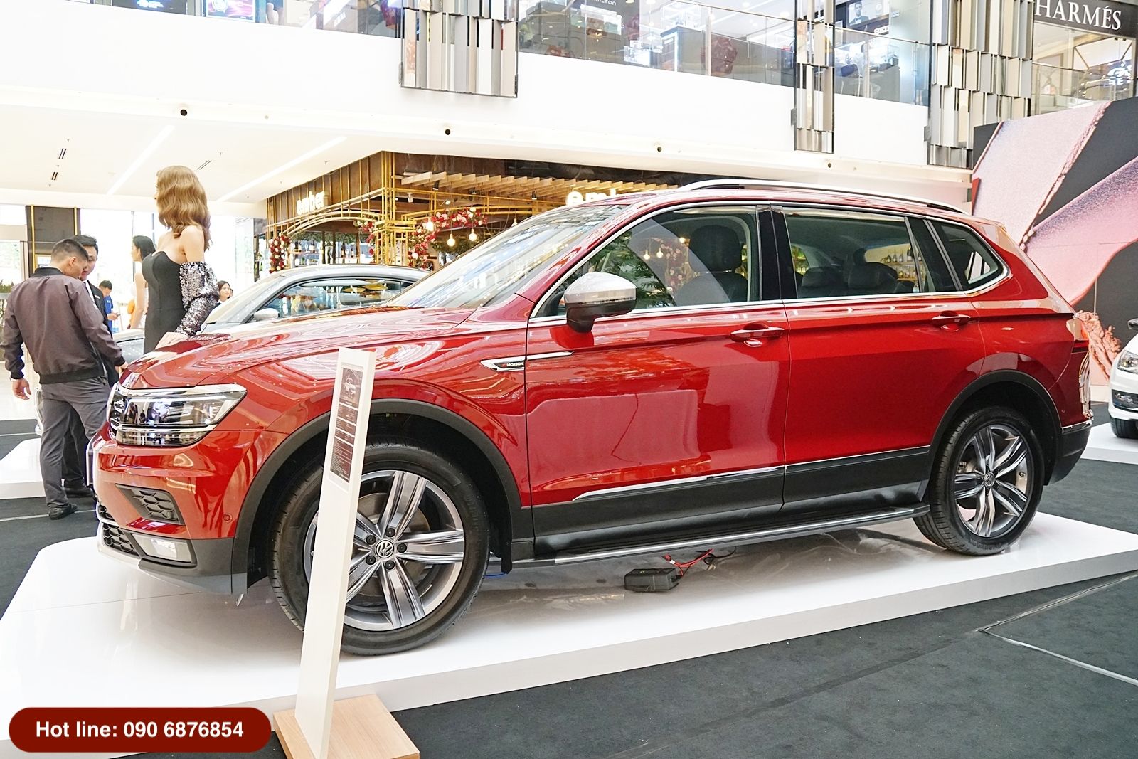 Volkswagen Tiguan 2019 - Volkswagen Tiguan Allspace Luxury, phiên bản giới hạn chỉ còn 2 xe 