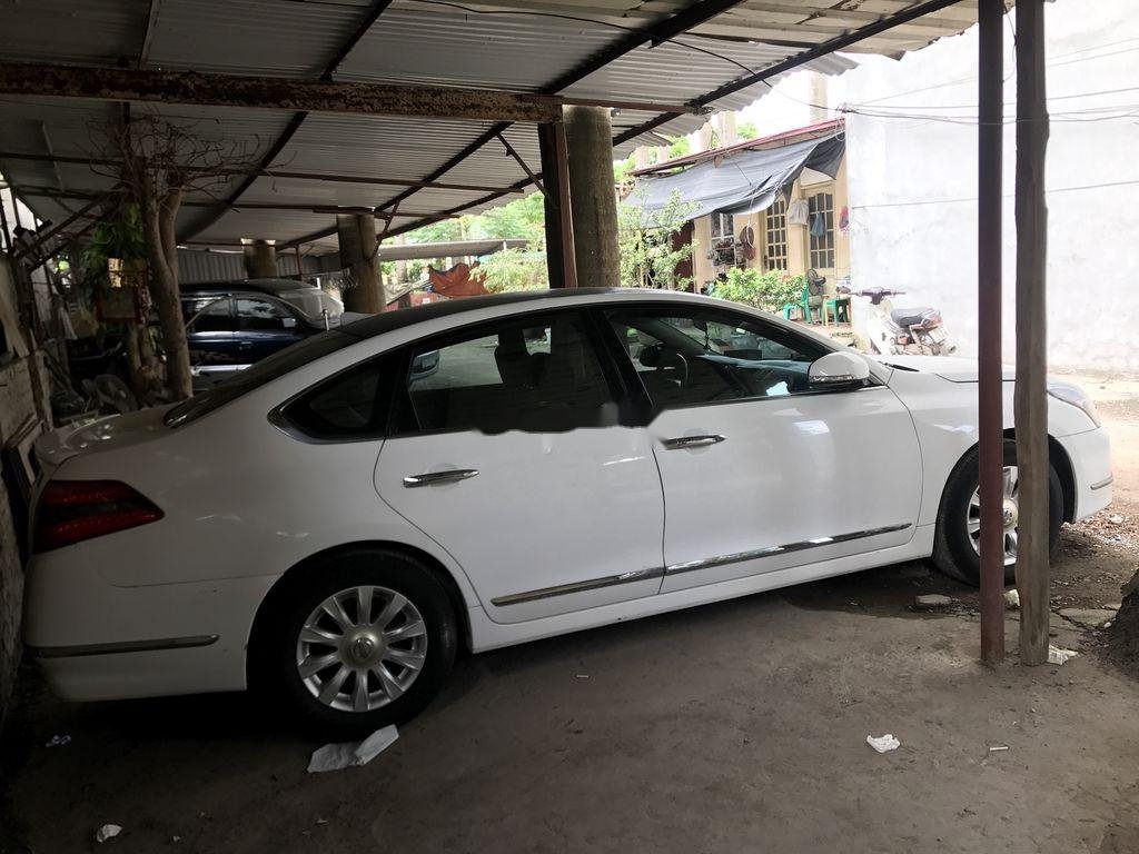 Nissan Teana 2010 - Bán ô tô Nissan Teana đời 2010, màu trắng chính chủ