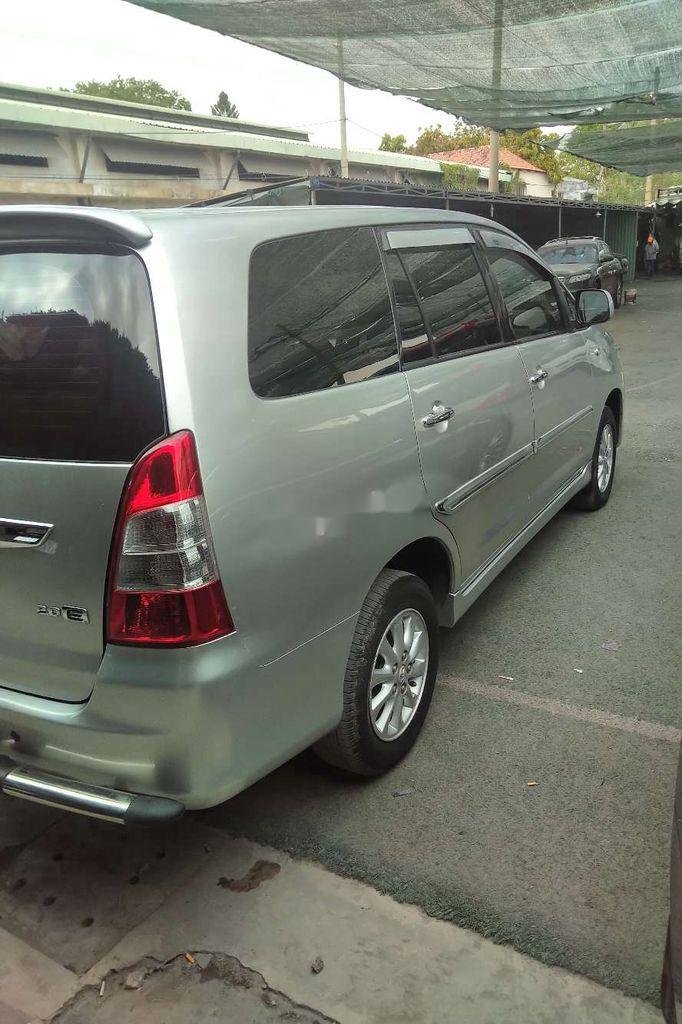 Toyota Innova 2013 - Cần bán lại xe Toyota Innova năm 2013, giá chỉ 405 triệu