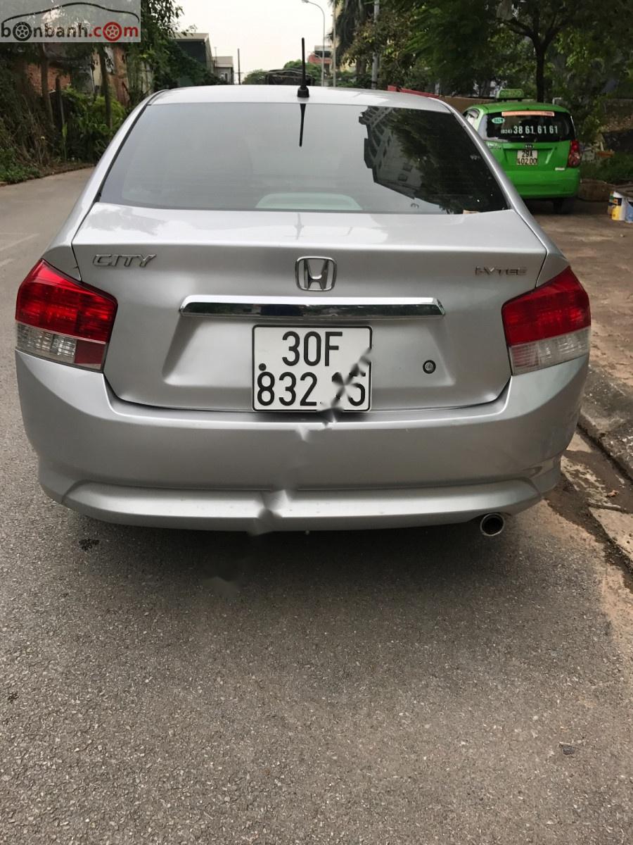 Honda City 2010 - Bán xe Honda City đời 2010, màu bạc, xe nhập giá cạnh tranh