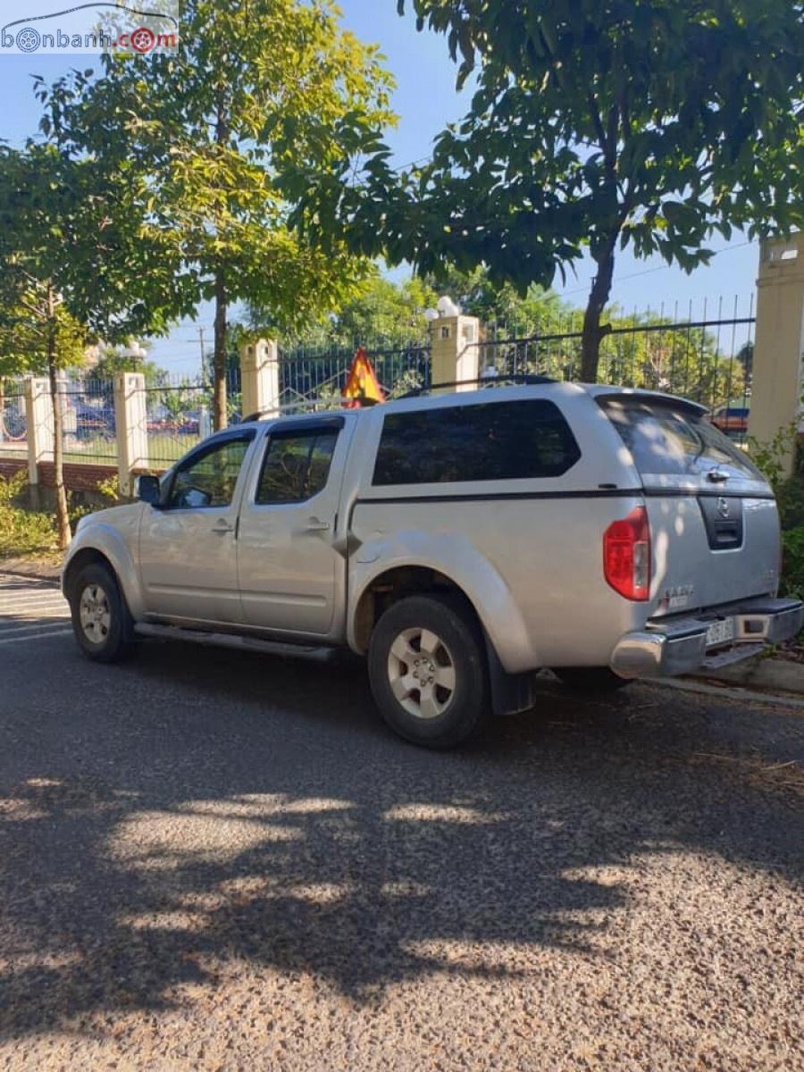 Nissan Navara 2013 - Bán ô tô Nissan Navara đời 2013, màu bạc, nhập khẩu