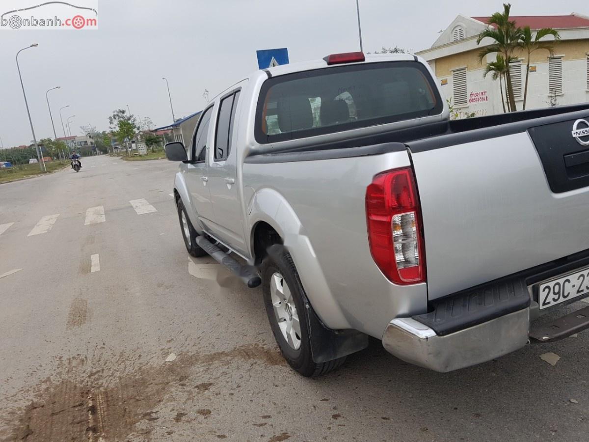 Nissan Navara 2013 - Cần bán Nissan Navara sản xuất 2013, màu bạc, xe nhập