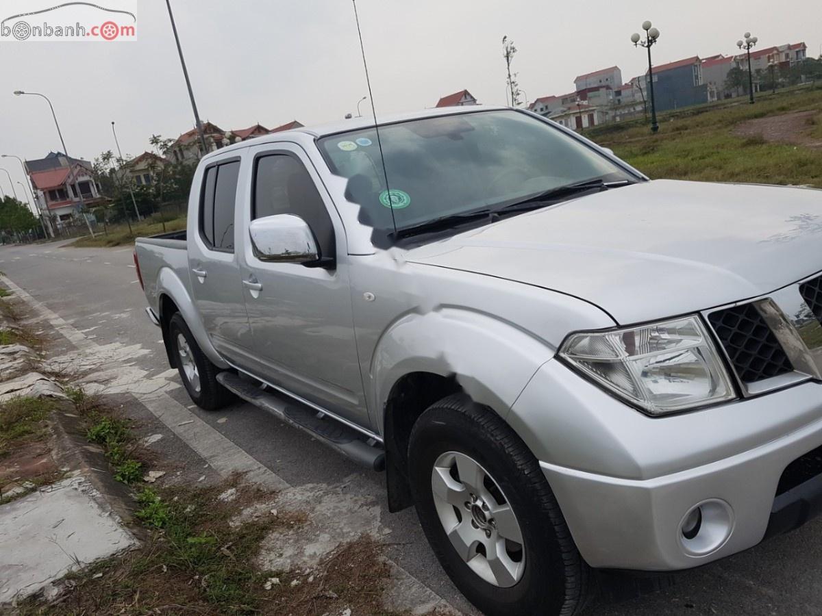 Nissan Navara 2013 - Cần bán Nissan Navara sản xuất 2013, màu bạc, xe nhập