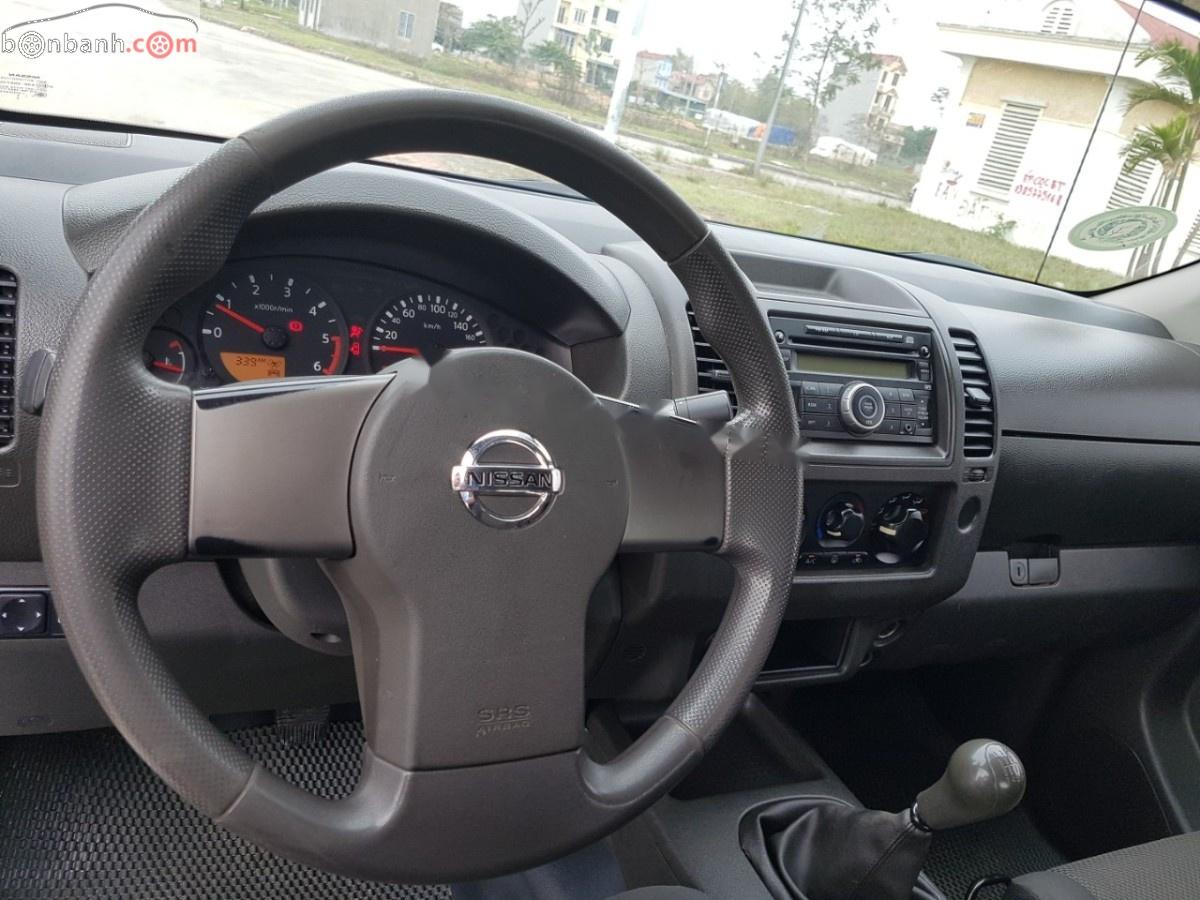 Nissan Navara 2013 - Cần bán Nissan Navara sản xuất 2013, màu bạc, xe nhập