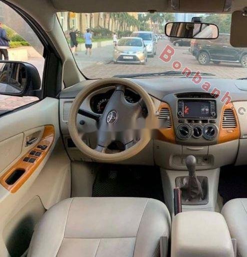 Toyota Innova 2009 - Xe Toyota Innova MT năm sản xuất 2009, màu bạc chính chủ