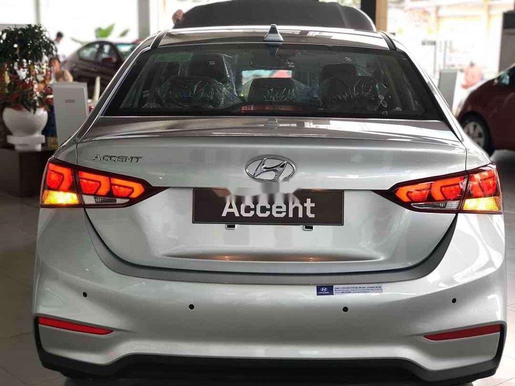 Hyundai Accent   2019 - Bán Hyundai Accent năm sản xuất 2019, màu bạc, xe nhập