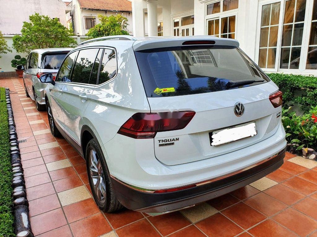 Volkswagen Tiguan 2019 - Bán Volkswagen Tiguan sản xuất năm 2019, màu trắng, nhập khẩu nguyên chiếc như mới