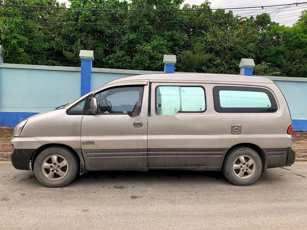 Hyundai Starex   2005 - Bán Hyundai Starex năm sản xuất 2005, xe nhập, giá 175tr