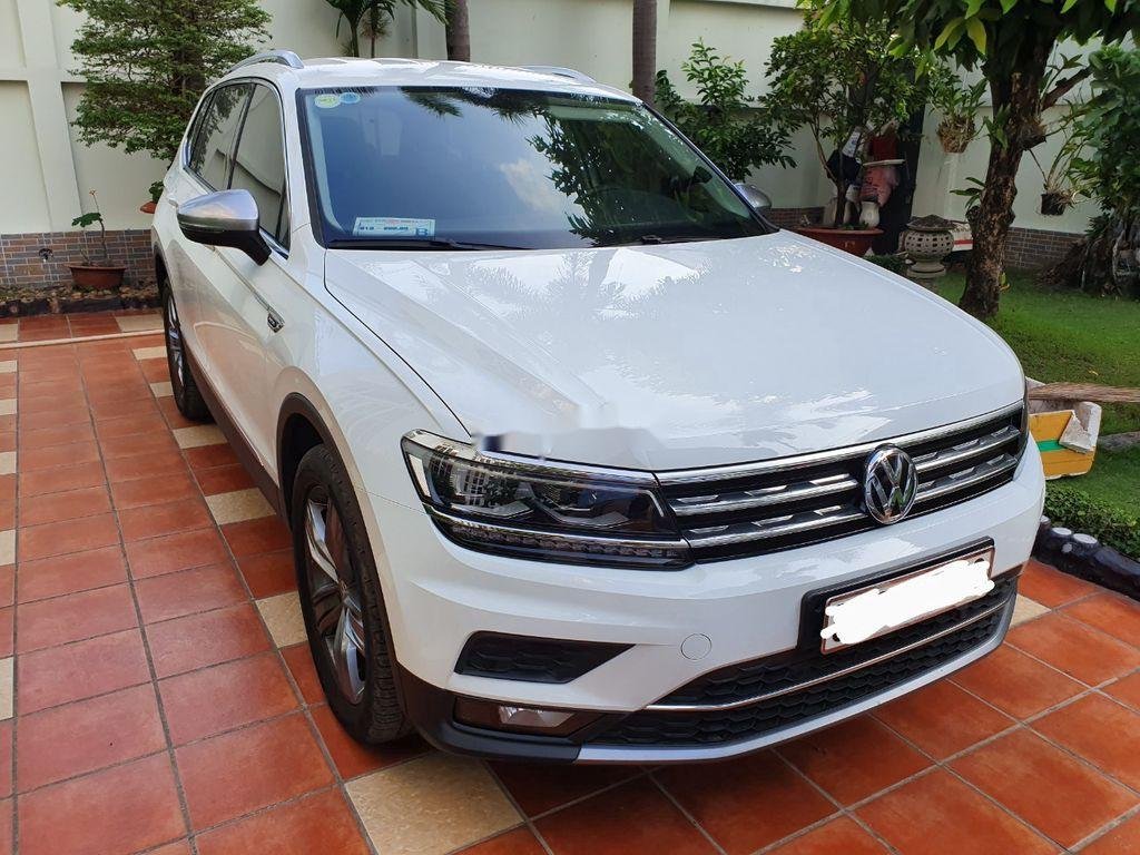 Volkswagen Tiguan 2019 - Bán Volkswagen Tiguan sản xuất năm 2019, màu trắng, nhập khẩu nguyên chiếc như mới