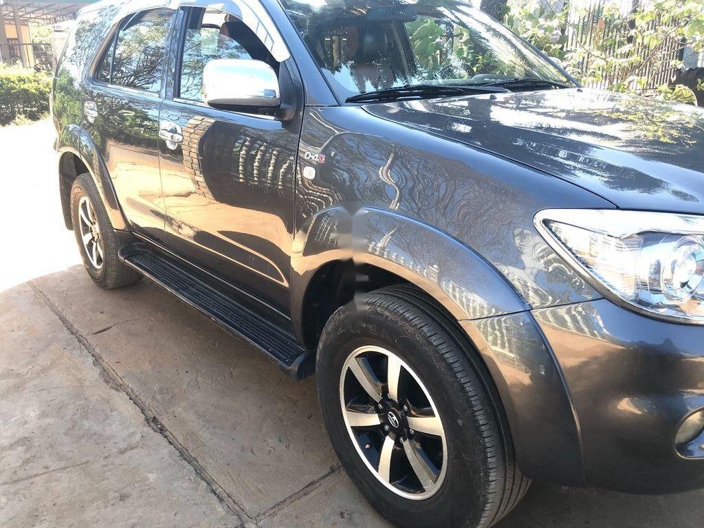 Toyota Fortuner  G  2009 - Bán Toyota Fortuner G đời 2009, màu xám số sàn, giá 520tr