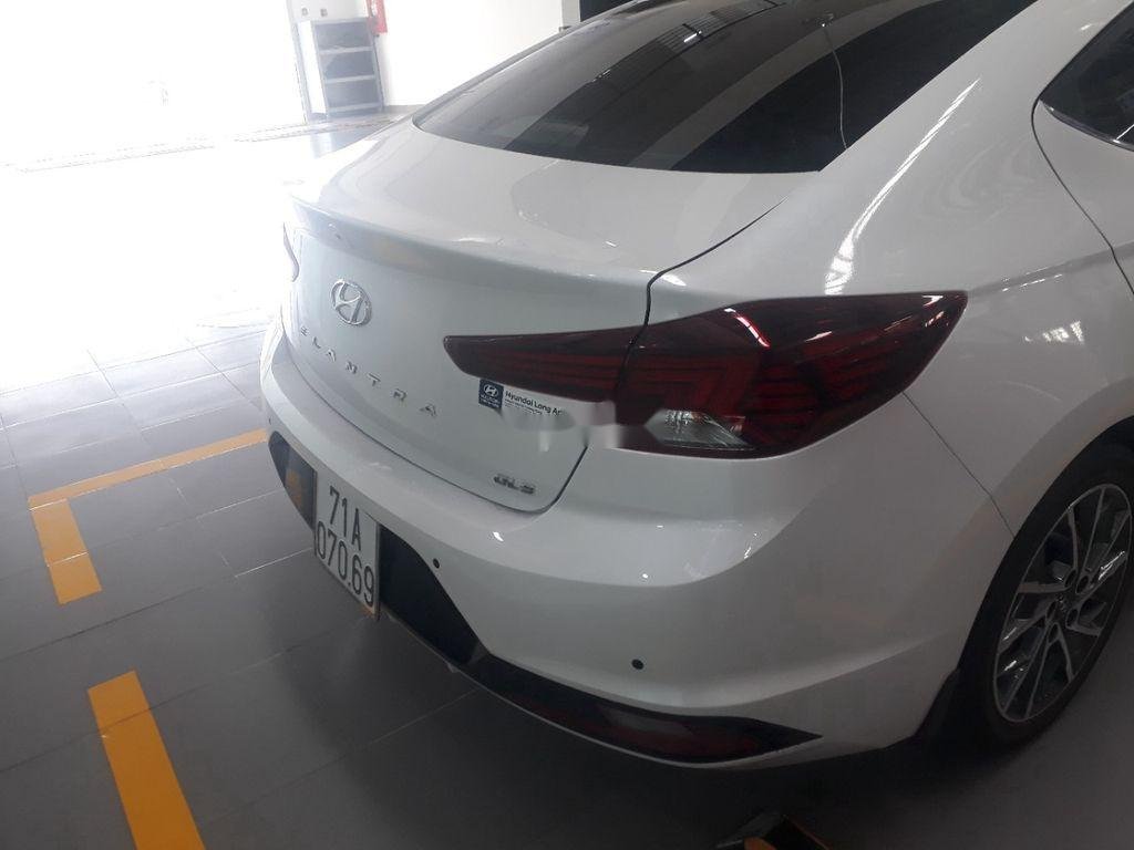 Hyundai Elantra   2019 - Bán Hyundai Elantra 2019, giá 739 triệu