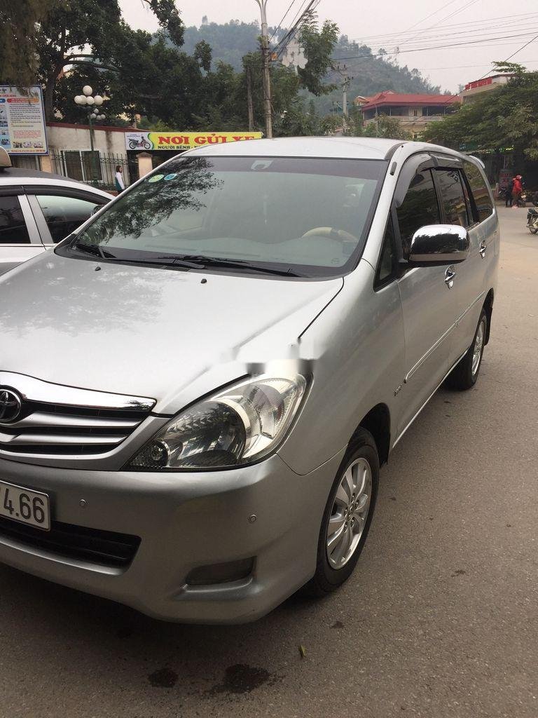 Toyota Innova   2010 - Bán Toyota Innova sản xuất 2010, giá tốt