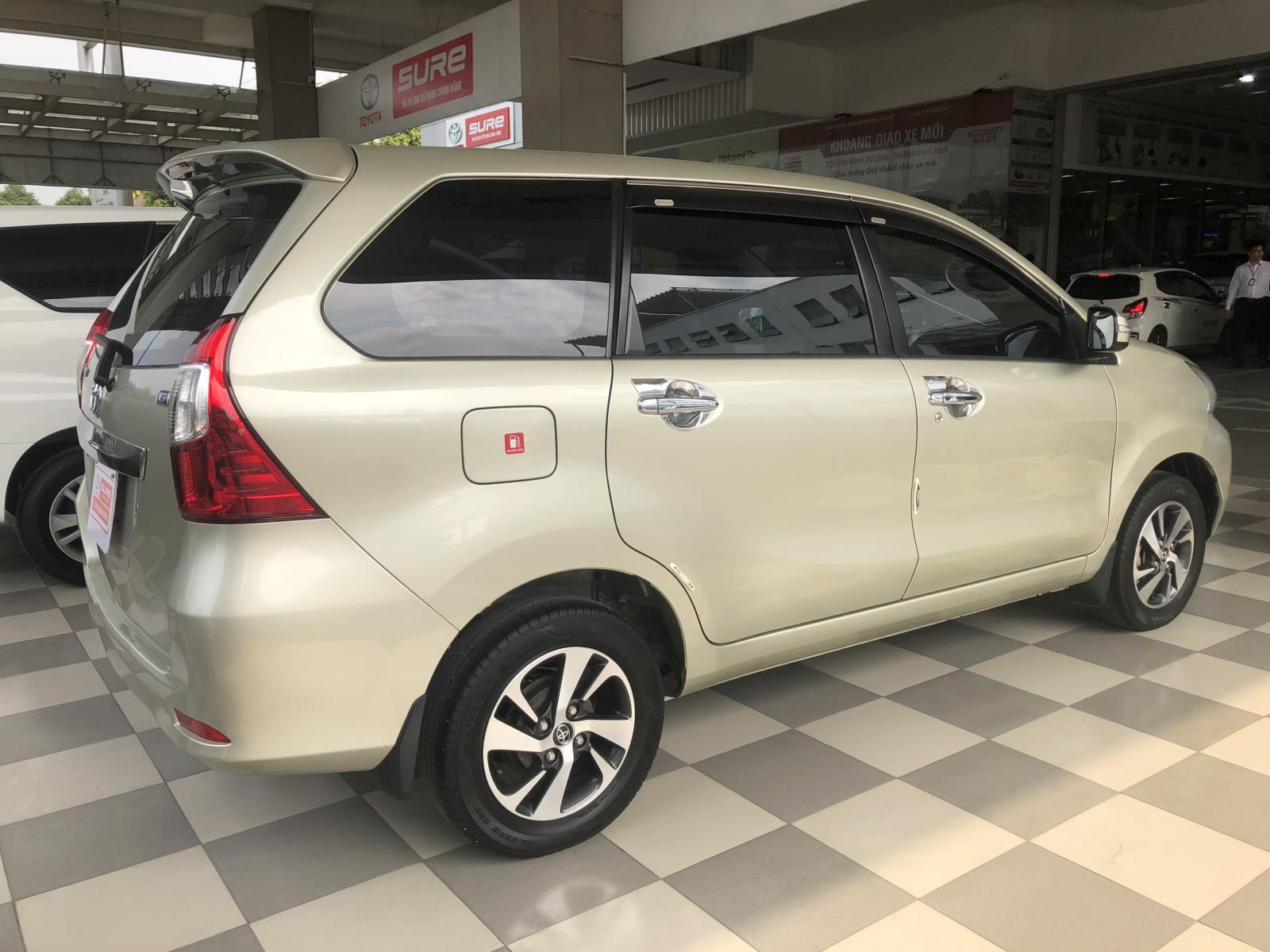 Toyota Toyota khác 1.5AT 2018 - Cần bán gấp Toyota Avanza 1.5AT đời 2018, màu vàng, nhập khẩu