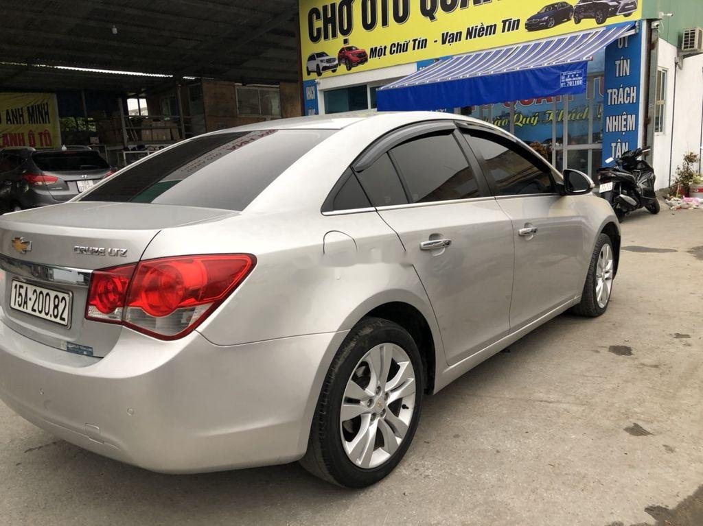 Chevrolet Cruze 2016 - Bán ô tô Chevrolet Cruze 1.8AT LTZ đời 2016, giá chỉ 375 triệu