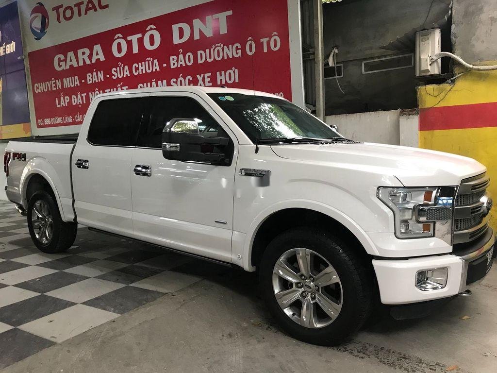 Ford F 150 2015 - Cần bán xe Ford F 150 năm sản xuất 2015, màu trắng, nhập khẩu