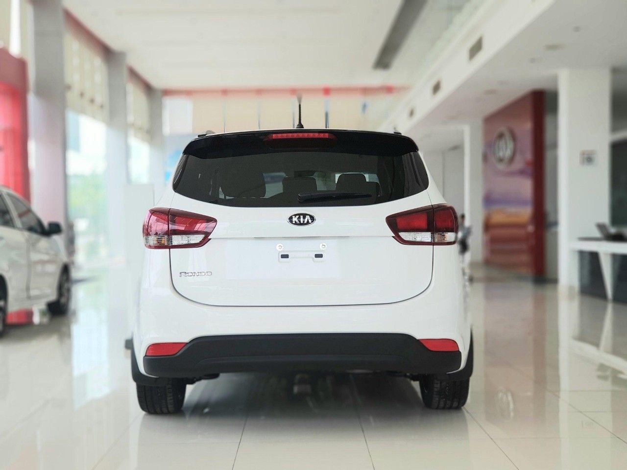 Kia Rondo 2020 - Mua xe giá thấp - Giao dịch nhanh gọn khi mua chiếc Kia Rondo 2.0L AT Deluxe, sản xuất 2020