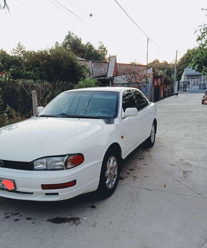 Toyota Camry 1994 - Cần bán xe Toyota Camry 1994, màu trắng, nhập khẩu nguyên chiếc, giá 139tr