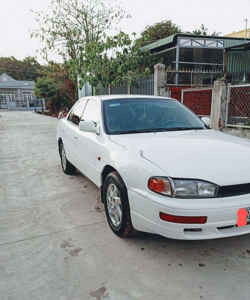 Toyota Camry 1994 - Cần bán xe Toyota Camry 1994, màu trắng, nhập khẩu nguyên chiếc, giá 139tr