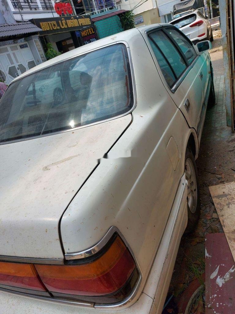 Mazda 6   1988 - Bán Mazda 6 năm 1988, màu trắng, xe nhập, giá tốt