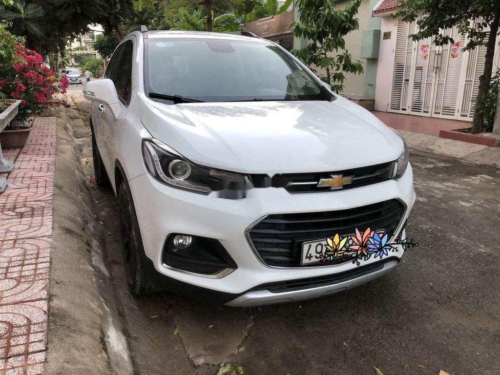 Chevrolet Trax 2017 - Bán Chevrolet Trax đời 2017, màu trắng, nhập khẩu nguyên chiếc