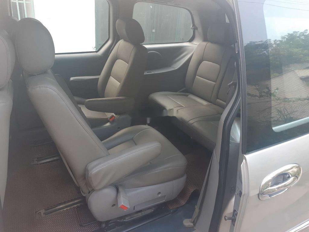 Kia Carnival   2008 - Bán xe Kia Carnival đời 2008, màu bạc, 215tr