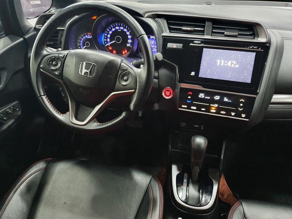 Honda Jazz   1.5RS  2018 - Cần bán gấp Honda Jazz 1.5RS năm sản xuất 2018, màu đỏ, nhập khẩu nguyên chiếc