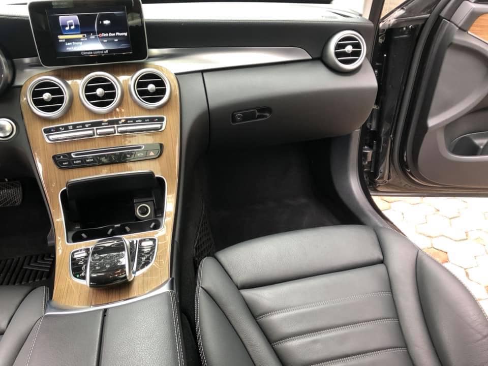 Mercedes-Benz C250 Exclusive 2015 - Mercedes Benz C250 Exclusive màu đen, sản xuất 2015 - Loa Bumaster, lăn bánh được 2,8v miles xịn