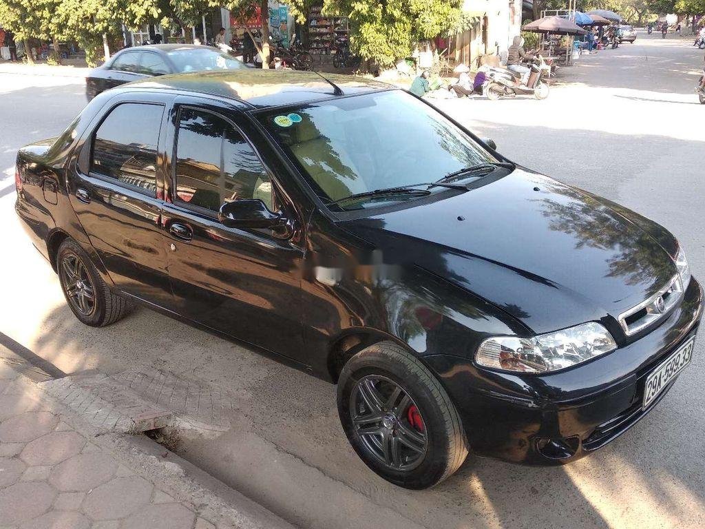 Fiat Albea   2004 - Cần bán xe Fiat Albea sản xuất năm 2004, màu đen xe gia đình