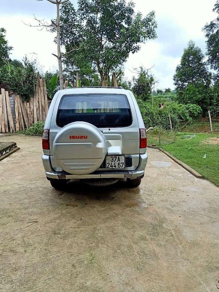 Isuzu Hi lander 2004 - Bán ô tô Isuzu Hi lander đời 2004, màu bạc, 150tr