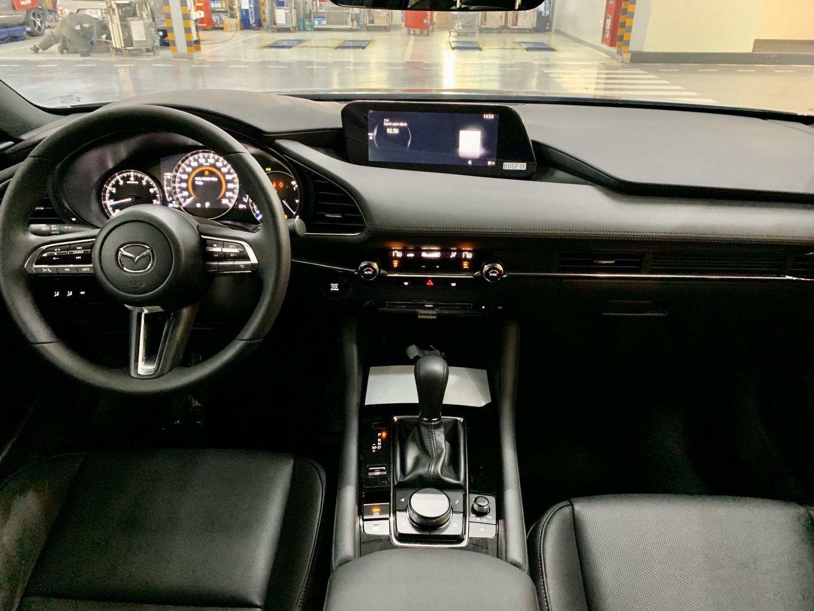 Mazda 3 2020 - Ưu đãi giảm tiền mặt lên đến 10 triệu đồng khi mua chiếc Mazda 3 Sport 1.5 Luxury, đời 2020