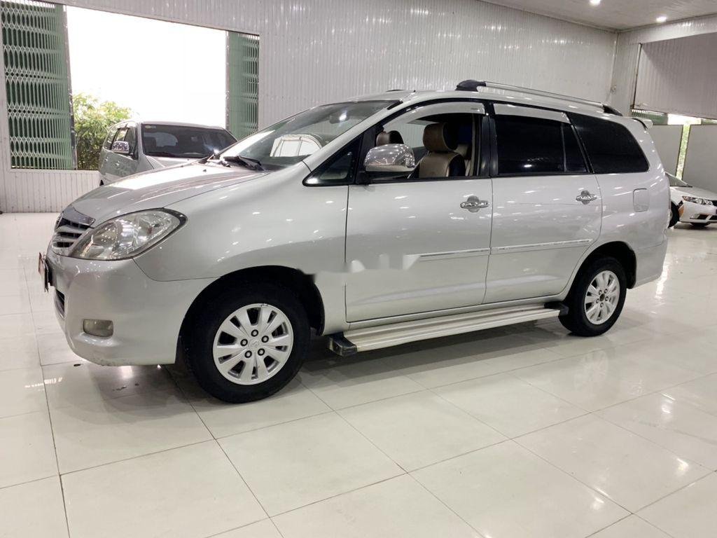 Toyota Innova 2009 - Bán ô tô Toyota Innova đời 2009, giá 345tr