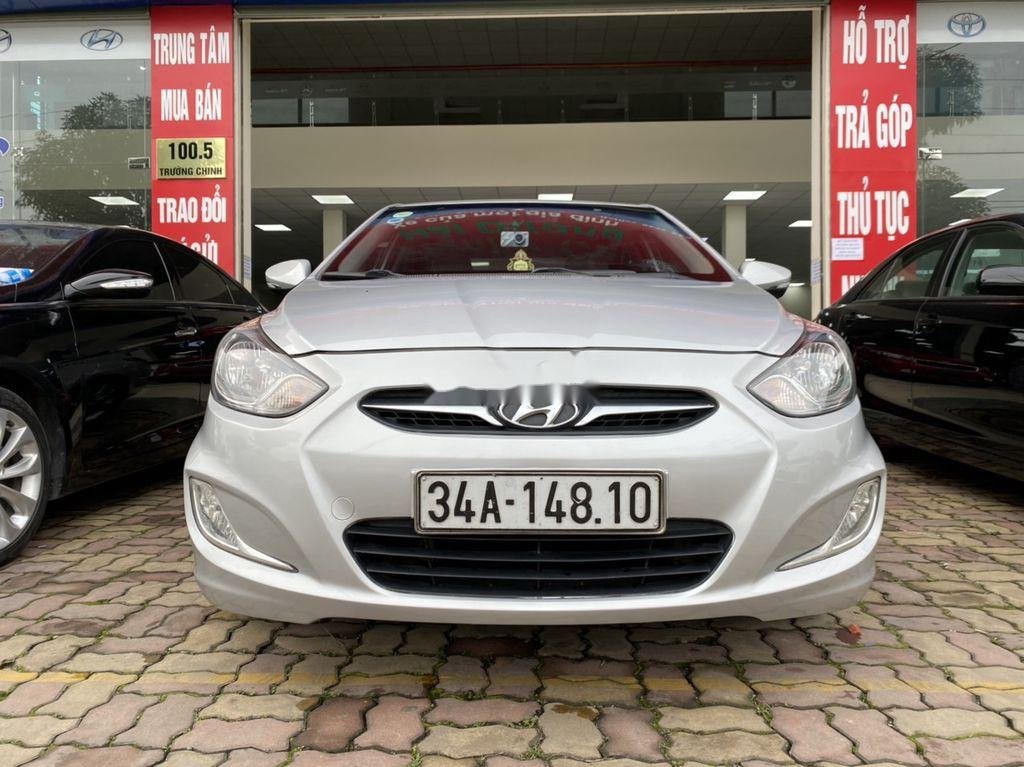 Hyundai Accent   2011 - Cần bán xe Hyundai Accent sản xuất 2011, màu bạc chính chủ