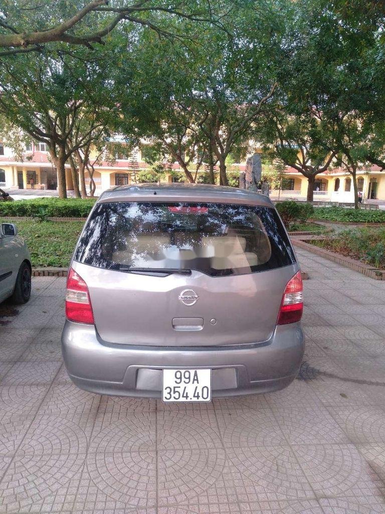 Nissan Livina   2011 - Bán ô tô Nissan Livina năm sản xuất 2011, màu xám số sàn