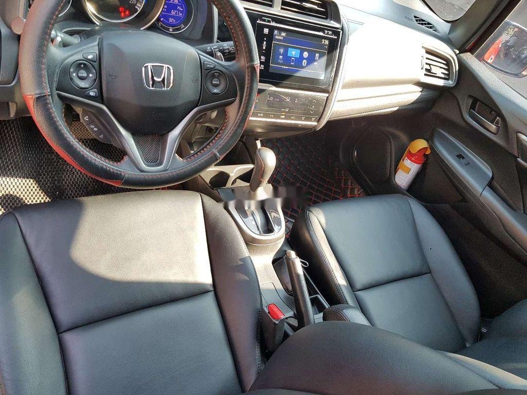 Honda Jazz 2018 - Cần bán gấp Honda Jazz RS năm 2018, màu đỏ, xe nhập
