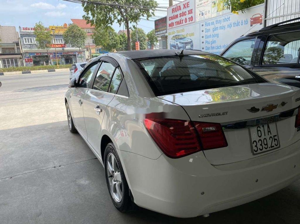 Chevrolet Cruze   2011 - Cần bán lại xe Chevrolet Cruze sản xuất năm 2011, màu trắng, 279 triệu