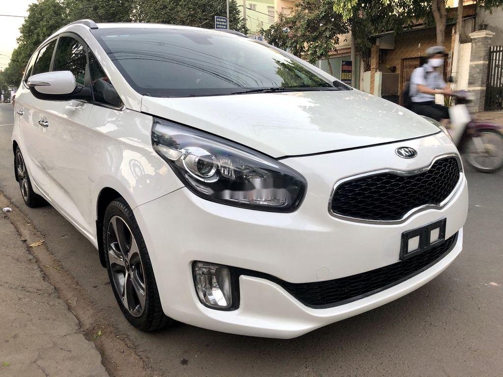 Kia Rondo 2015 - Bán xe Kia Rondo 2.0GAT sản xuất năm 2015, màu trắng, giá 480tr