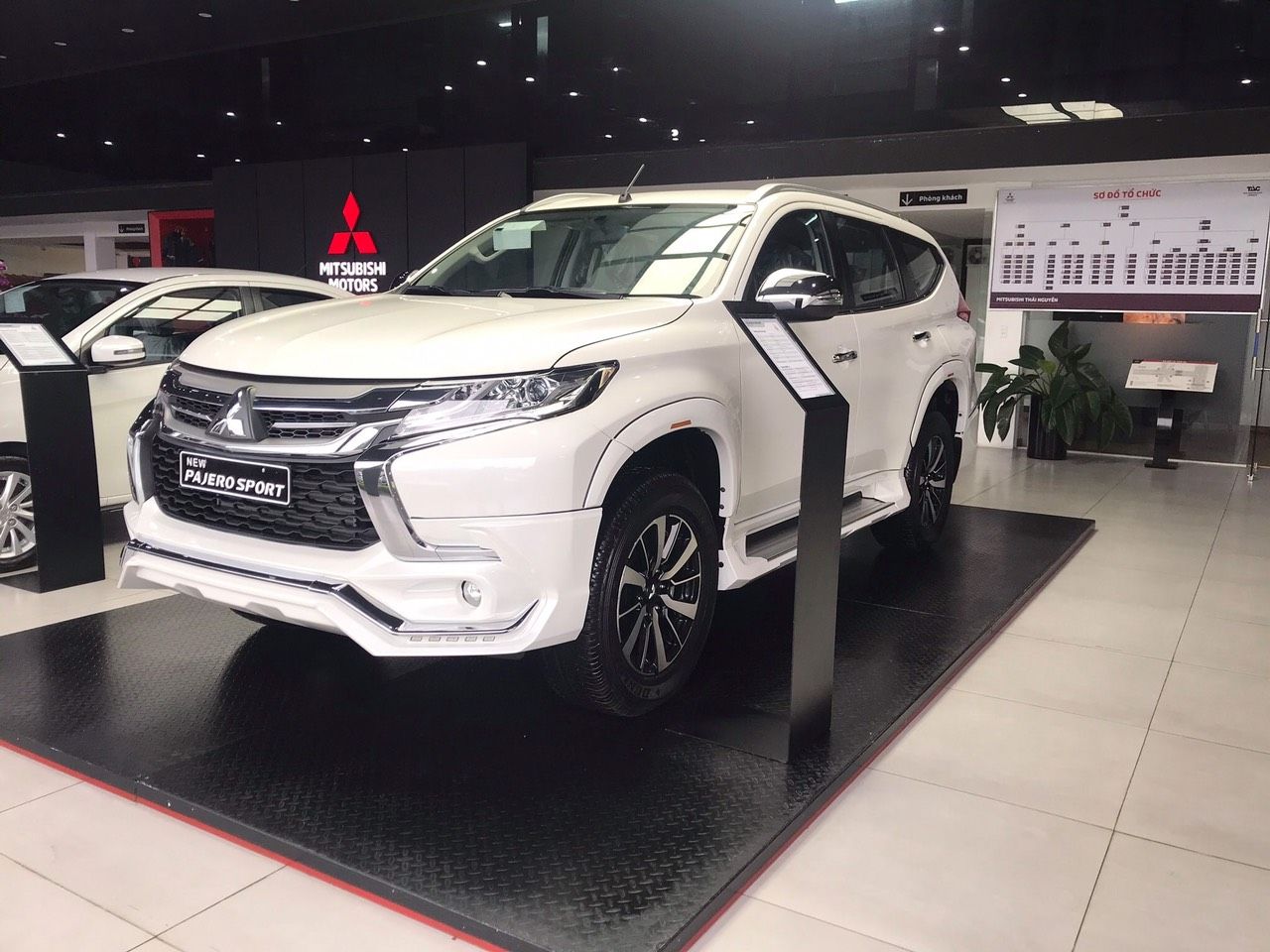 Mitsubishi Pajero Sport 2020 - Bán nhanh giá ưu đãi khi mua chiếc Mitsubishi Pajero Sport Diesel MT, đời 2020, nhập khẩu nguyên chiếc